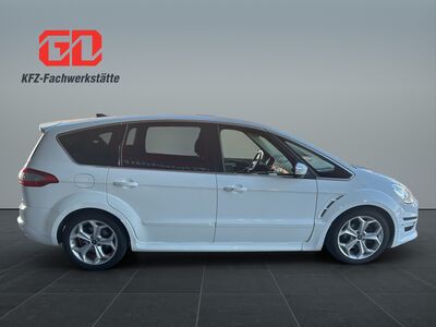 Ford S-MAX Gebrauchtwagen