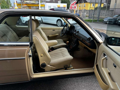 Mercedes-Benz 230 Gebrauchtwagen Mercedes-Benz 230 Gebrauchtwagen