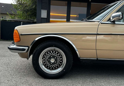 Mercedes-Benz 230 Gebrauchtwagen Mercedes-Benz 230 Gebrauchtwagen