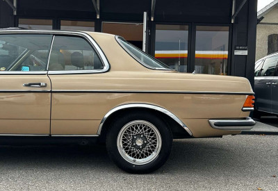 Mercedes-Benz 230 Gebrauchtwagen Mercedes-Benz 230 Gebrauchtwagen