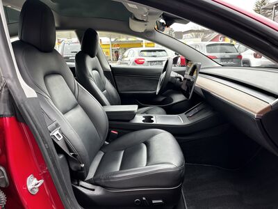 Tesla Model 3 Gebrauchtwagen