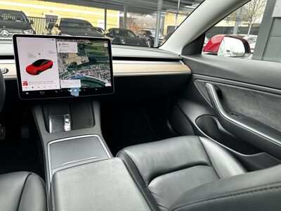 Tesla Model 3 Gebrauchtwagen