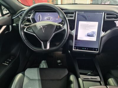 Tesla Model S Gebrauchtwagen