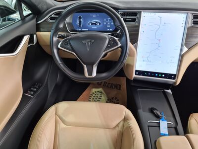 Tesla Model S Gebrauchtwagen