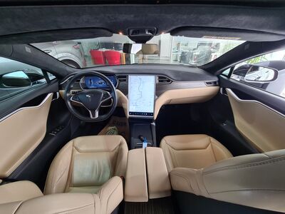 Tesla Model S Gebrauchtwagen