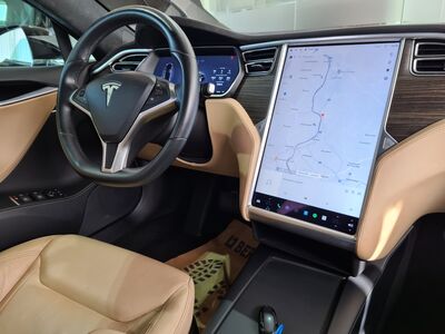 Tesla Model S Gebrauchtwagen