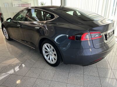 Tesla Model S Gebrauchtwagen