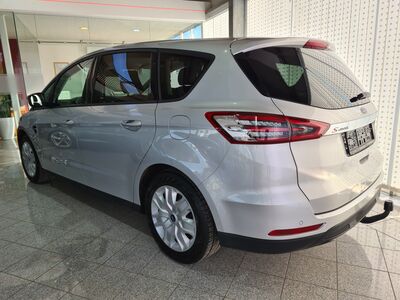 Ford S-MAX Gebrauchtwagen