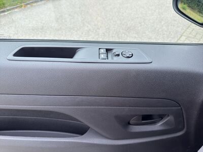 Opel Vivaro Gebrauchtwagen