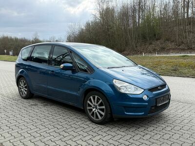 Ford S-MAX Gebrauchtwagen