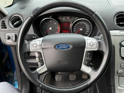 Ford S-MAX Gebrauchtwagen