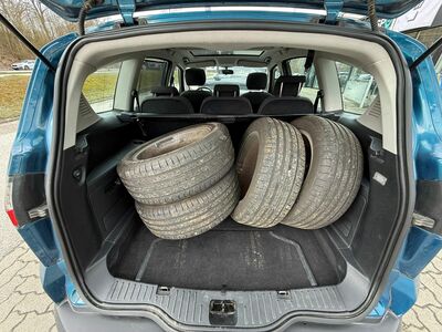 Ford S-MAX Gebrauchtwagen