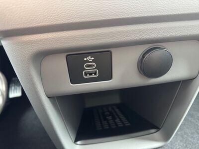 Ford Tourneo Custom Neuwagen