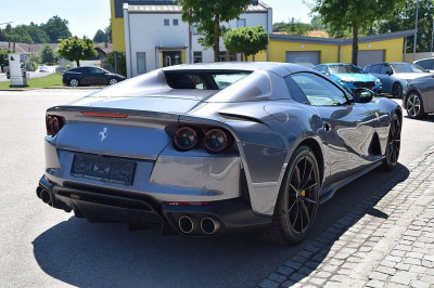 Ferrari 812 Gebrauchtwagen