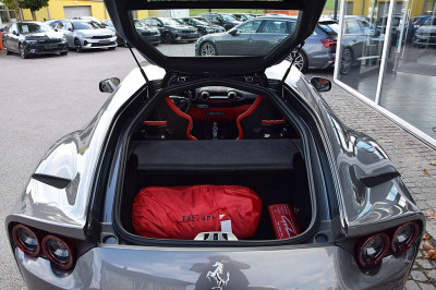 Ferrari 812 Gebrauchtwagen Ferrari 812 Gebrauchtwagen