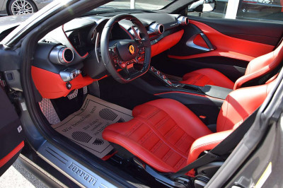Ferrari 812 Gebrauchtwagen Ferrari 812 Gebrauchtwagen
