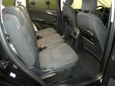 Ford S-MAX Gebrauchtwagen