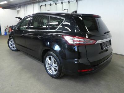 Ford S-MAX Gebrauchtwagen