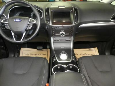 Ford S-MAX Gebrauchtwagen