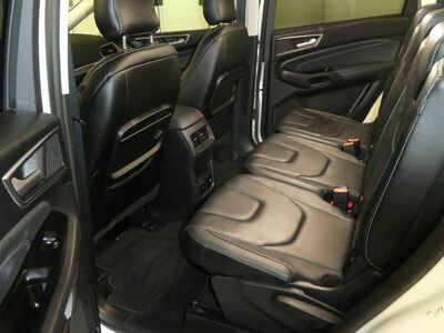 Ford S-MAX Gebrauchtwagen