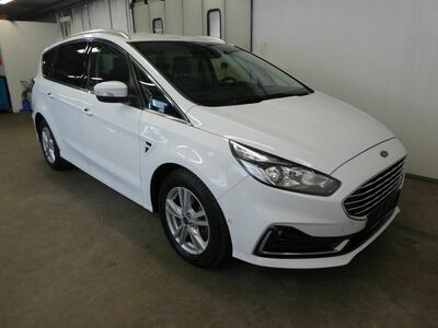 Ford S-MAX Gebrauchtwagen