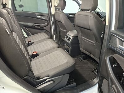 Ford S-MAX Gebrauchtwagen