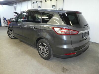 Ford S-MAX Gebrauchtwagen