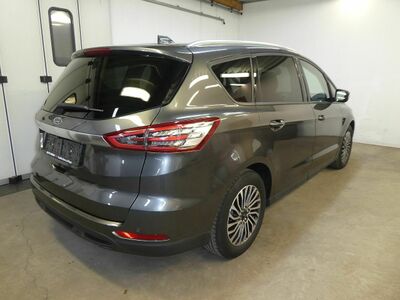 Ford S-MAX Gebrauchtwagen
