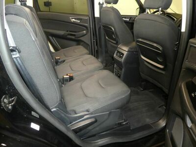 Ford S-MAX Gebrauchtwagen