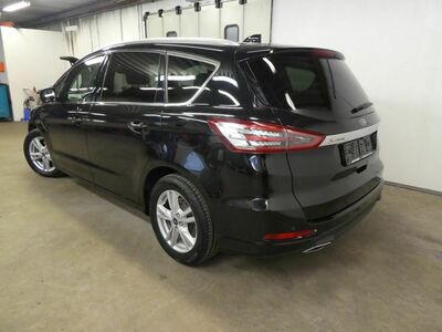 Ford S-MAX Gebrauchtwagen