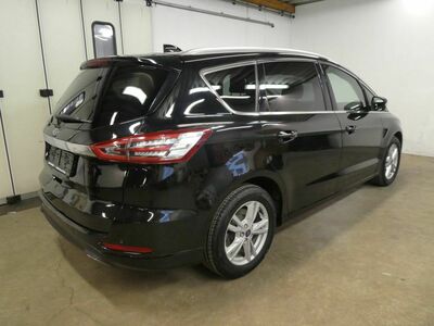 Ford S-MAX Gebrauchtwagen