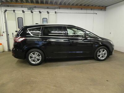 Ford S-MAX Gebrauchtwagen