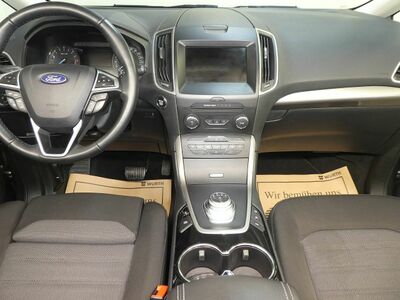 Ford S-MAX Gebrauchtwagen