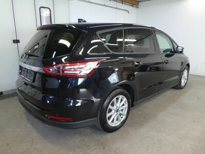 Ford S-MAX Gebrauchtwagen