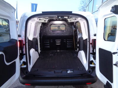 Ford Transit Courier Neuwagen