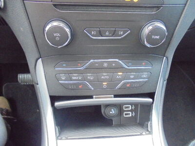 Ford S-MAX Gebrauchtwagen