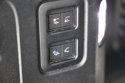 Land Rover Defender Gebrauchtwagen
