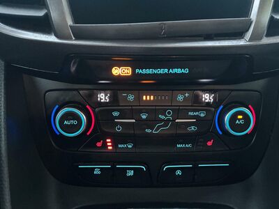 Ford Tourneo Connect Gebrauchtwagen