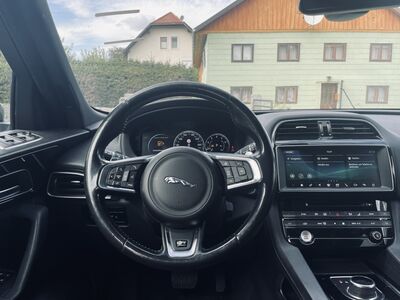 Jaguar F-Pace Gebrauchtwagen