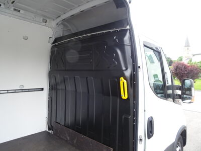 Iveco Daily Gebrauchtwagen Iveco Daily Gebrauchtwagen