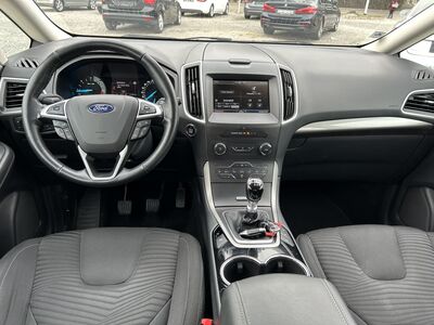 Ford S-MAX Gebrauchtwagen