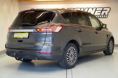 Ford S-MAX Gebrauchtwagen