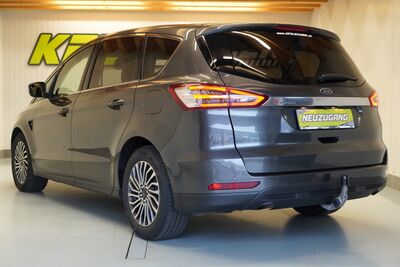 Ford S-MAX Gebrauchtwagen