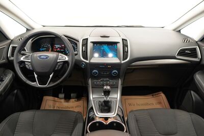 Ford S-MAX Gebrauchtwagen