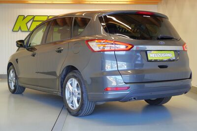 Ford S-MAX Gebrauchtwagen