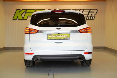 Ford S-MAX Gebrauchtwagen