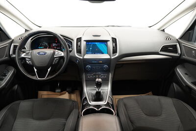 Ford S-MAX Gebrauchtwagen