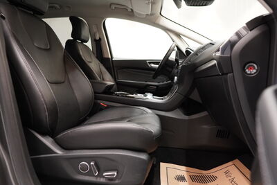 Ford S-MAX Gebrauchtwagen