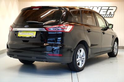 Ford S-MAX Gebrauchtwagen