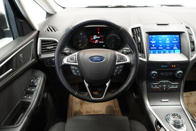 Ford S-MAX Gebrauchtwagen